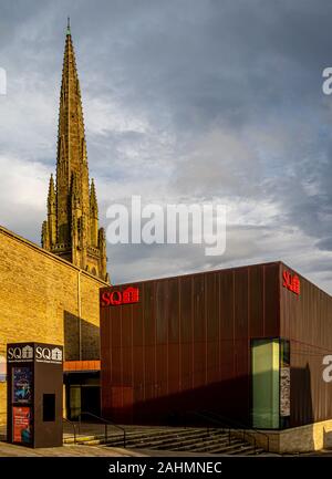 Die Außenseite des Quadratische Kapelle Arts Center, Halifax, Großbritannien. Stockfoto