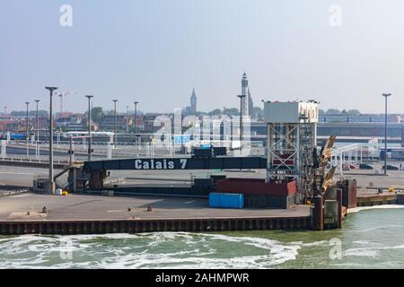 Calais, Frankreich; Mai 2018 20; leere Fähre Anlegeplatz im Hafen Stockfoto