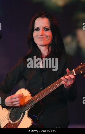 Milano Italien 14.06.2007, Domplatz: Dolores O'Riordan im Konzert während der musikalischen Ereignis 'Festivalbar 2007". Stockfoto