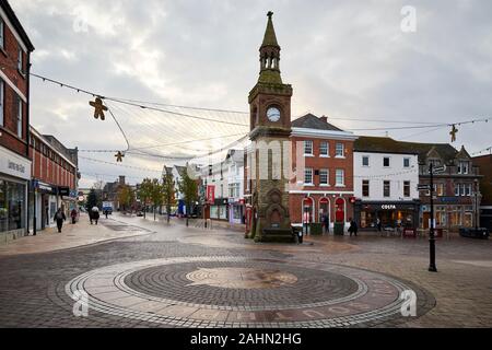 Sonnenaufgang am Ormskirk ist eine Stadt in West Lancashire, England, Clock Tower im Zentrum der Stadt Stockfoto