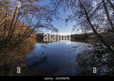 Viersen-Born - Blick auf See geboren mit ruhigen Wasser / Deutschland Stockfoto