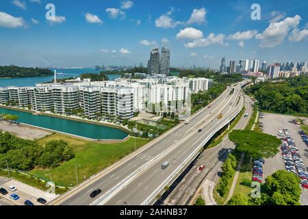 Singapur - ca. April, 2019: Blick von der Seilbahn in Singapur. Stockfoto