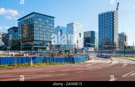 Moderne Architektur um Utrecht Centraal Station mit der Noordgebouw Stadskantoor, Bürogebäude und Gebäude Der SYP. Die Niederlande Stockfoto