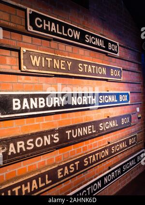 Historische Signal, Zeichen, Didcot Railway Centre, Oxfordshire, England, UK, GB. Stockfoto