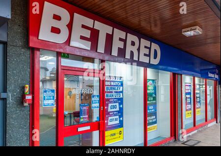 Betfred Wettgeschäft/Buchmacher Fascia/Ladenfront in Coventry, West Midlands, Großbritannien. Stockfoto