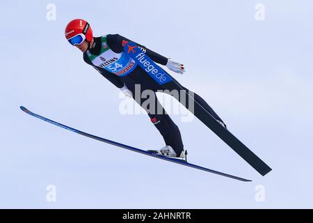 Garmisch Partenkirchen, Deutschland. 31 Dez, 2019. Garmisch-Partenkirchen, Deutschland Dezember 31, 2019: 68. Vierschanzentournee - Qualifikation - Garmisch-Partenkirchen Stephan LEYHE (GER), im Flug, Action/Single Image / Ausschneiden / | Nutzung der weltweiten Kredit: dpa/Alamy leben Nachrichten Stockfoto