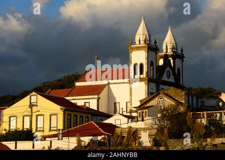 Kirche, Sao Mateus de Calheta, Terceira, Azoren, Portugal/Pfarrkirche, Igreja de Sao Mateus, Sonnenuntergang Stockfoto