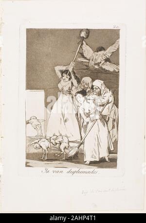 Francisco José de Goya y Lucientes. Dort gehen Sie Zupfinstrument (d. h. geschoren), Platte 20 aus Los Caprichos. 1797 - 1799. Spanien. Radierung und Aquatinta auf Elfenbein Bütten in Los Caprichos (Bedeutung caprices oder Launen), eine Serie von Radierungen von Francisco de Goya, der Künstler seine verschleierte Kritik des späten 18. Jahrhunderts präsentiert die spanische Gesellschaft. Hier dargestellten er Versagern - Brunnen - in Form von gerupftes Huhn - Männer - von Prostituierten betrogen. Die Betonung der Moral der Titel der Arbeit bestimmt, Goya, kommentierte Der chickenmen" Wenn Sie bereits gegriffen haben, um sie zu erhalten, wird es andere geben." H Stockfoto