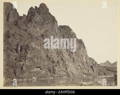 Timothy O'Sullivan. Bluff gegenüber von Big Horn Camp, Schwarz Cañon, Colorado River. 1871. In den Vereinigten Staaten. Eiweiß drucken, aus dem Album geographische und geologische Erkundungen und Befragungen West Des 100 Meridian, Vol.1 Stockfoto