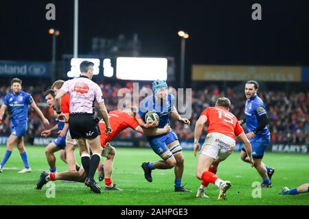 Dezember 28th, 2019, Cork, Irland: Aktion vom Pro 14-Munster Rugby versus Leinster Rugby Spiel im Thomond Park Stockfoto