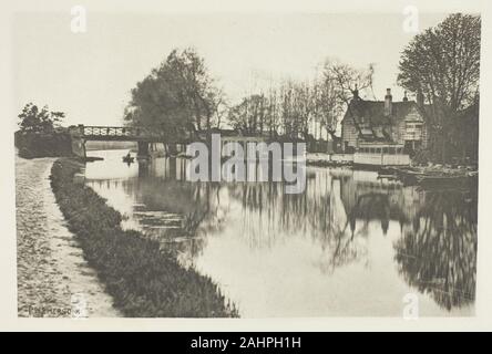 Peter Henry Emerson. Die alte Roggen House Inn. 1888. England. Photogravüre, Platte XV aus dem Album The Compleat Angler oder Erholung des kontemplativen Menschen, Band I (1888); Edition 109/250 Stockfoto