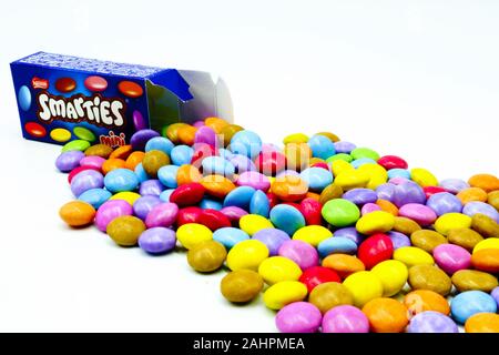 SMARTIES, farbigen Schokolade Süsswaren von Nestlé produziert Stockfoto