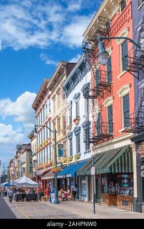 W Elder Straße von Findlay Markt in der historischen Über - Rhein Bezirk, Cincinnati, Ohio, USA. Stockfoto