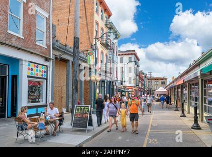 W Elder Straße von Findlay Markt in der historischen Über - Rhein Bezirk, Cincinnati, Ohio, USA. Stockfoto