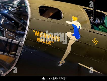 Markierungen auf der Seite der Memphis Belle, ein Zweiter Weltkrieg Boeing B-17 F Flying Fortress auf Anzeige an dem Nationalen Museum der United States Air Force, Dayton, Ohio, USA. Stockfoto