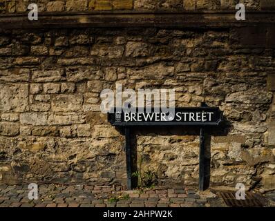 Oxford Oxfordshire UK - Straßenname der Brewer im Zentrum der Universitätsstadt Stockfoto