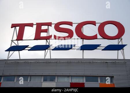 Shopping mall Tesco in Gdynia, Polen. 15.Dezember 2019 © wojciech Strozyk/Alamy Stock Foto Stockfoto