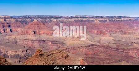 Einen Panoramablick auf die Bergigen Grand Canyon ab Lipan Point gesehen. Stockfoto