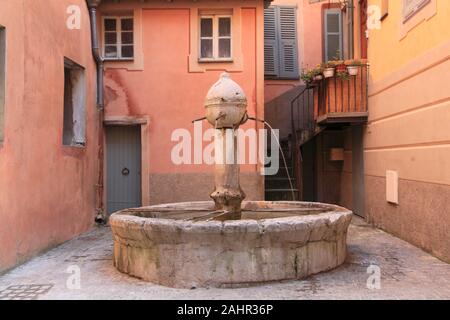 Das Dorf von Sospel, Altstadt, Roya Valley, Alpes-Maritimes, Cote d'Azur, Provence, Frankreich, Europa Stockfoto