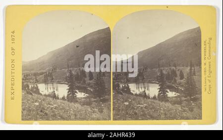 Timothy O'Sullivan. Beaver Lake, Conejos Cañon, Kolorado, 9.000 Meter über dem Meeresspiegel, und 30 Meilen von der Mündung des Cañon. 1874. In den Vereinigten Staaten. Eiweiß drucken, Stereo, Nr. 35 aus der Reihe der Geographischen Erkundungen und Befragungen West Des 100 Meridian Stockfoto