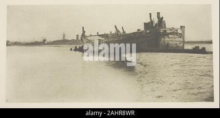 Peter Henry Emerson. Das alte Schiff. 1887. England. Photogravüren, PL. VII aus dem Album Wild Life auf eine Flutwelle Wasser Die Abenteuer eines House-Boat und ihrer Besatzung (1890); Edition 270/500 Stockfoto