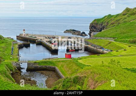 Mit Blick auf die reizende Lybster Hafen, entlang der Schottischen Nordküste 500 Stockfoto