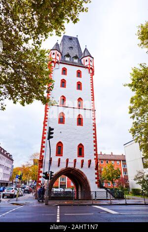 Holzturm: Das Holz Tower ist ein mittelalterlicher Turm in Mainz, Deutschland. Stockfoto