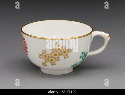 Royal Worcester Porzellan Firma (Hersteller). Cup. 1878. Worcester. Weiche Hartporzellan, mehrfarbigen Emaillen und Vergoldung Stockfoto