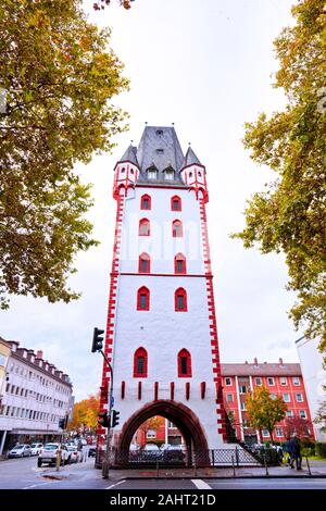 Holzturm: Das Holz Tower ist ein mittelalterlicher Turm in Mainz, Deutschland. Stockfoto