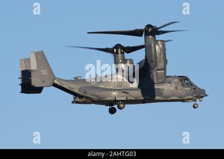 USAF Special Operations Command CV-22B Osprey Landung zurück an RAF Mildenhall. Stockfoto