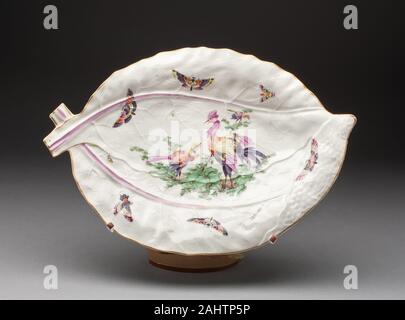 Royal Worcester Porzellan Firma (Hersteller). Gericht. 1755 - 1765. Worcester. Weiche Hartporzellan, mehrfarbigen Emaillen und Vergoldung Stockfoto