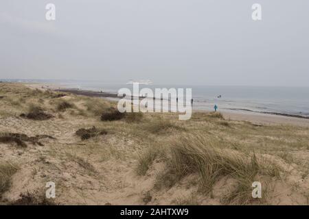 Die Poole Fähre von Studland Bay, Dorset, Großbritannien Stockfoto