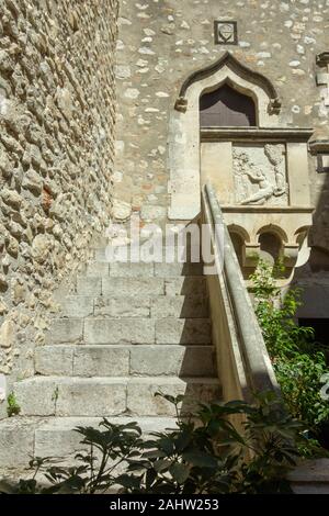 Alte iatialn Veranda im Zentrum von Taormina (Sizilien, Italien) Stockfoto