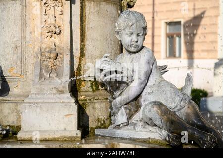 Brunnen mit Statuen von Kindern in "Hviezdoslavovo namestie' (hviezdoslav's Square) in Bratislava, Slowakei. Stockfoto