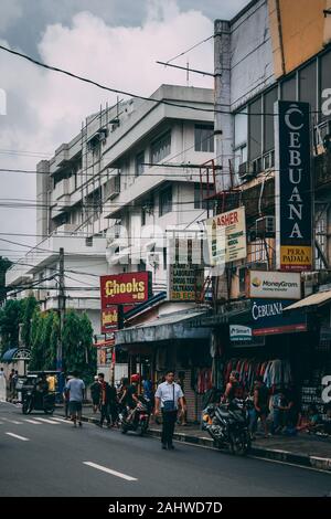 Eine Straße in Antipolo City, Rizal, Philippinen Stockfoto