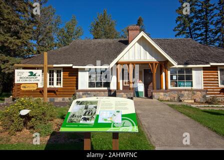 Buchladen 'Le Coin du Livre" (Die Freunde von Prince Albert National Park betrieben) in Waskesiu, Prince Albert National Park, Saskatchewan, Kanada Stockfoto