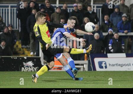 HARTLEPOOL, ENGLAND - Januar 1 St Luke Molyneux von Hartlepool United locken in einem Kreuz während der Vanarama nationalen Liga Match zwischen Hartlepool United und Harrogate Stadt im Victoria Park, Hartlepool am Mittwoch, den 1. Januar 2020. (Credit: Mark Fletcher | Kredit: MI Nachrichten & Sport/Alamy leben Nachrichten Stockfoto