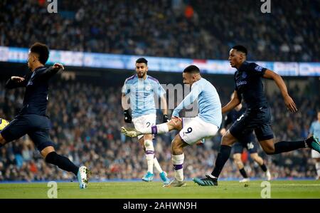 Von Manchester City Gabriel Jesus Kerben seine Seiten erstes Ziel während der Premier League Match an der Etihad Stadium, Manchester. Stockfoto