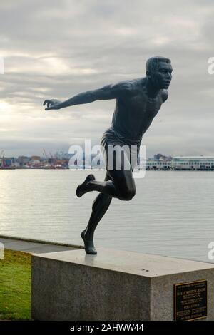 Statue des Olympischen Leichtathletik runner Harry Winston Jerome (1940-1982), British Columbia Athlet des Jahrhunderts 1871-1971, im Stanley Park, Vanco Stockfoto