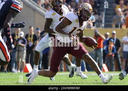 Januar 1, 2020: Minnesota Golden Gophers wide receiver Rashod Bateman (13) läuft mit dem Ball im Outback Bowl NCAA Football Spiel zwischen den Minnesota Gopher und die Auburn Tiger bei Raymond James Stadium in Tampa, Florida statt. Andrew J. Kramer/Cal Sport Media Stockfoto