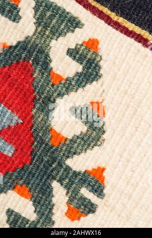 Serbisch native Teppichmuster als Hintergrund Stockfoto