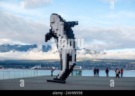 Digitale Orca Skulptur (2009) von einem Killer whale von Douglas Coupland, neben dem Vancouver Convention Center in Vancouver, British Columbia, Kanada Stockfoto