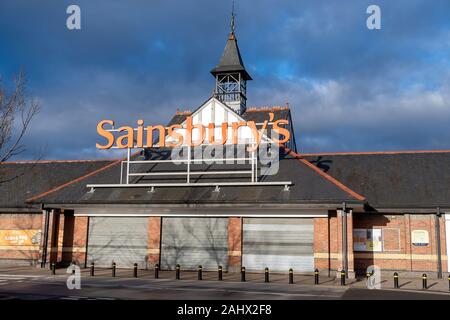 WREXHAM, GROSSBRITANNIEN - Dezember 25th, 2019: Mytoys.de Supermarkt store Eingang Stockfoto