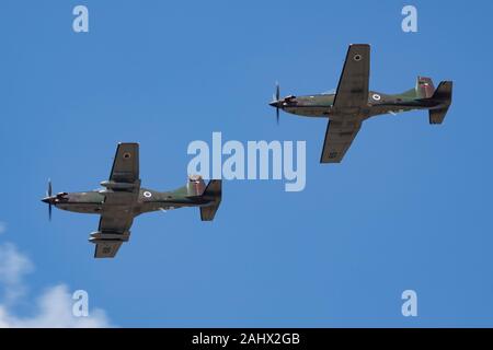 FAIRFORD/DEUTSCHLAND - vom 12. Juli 2018: slowenische Air Force Pilatus PC-9 M Trainer Flugzeuge Ankunft und Landung für RIAT Royal International Air Ta Stockfoto