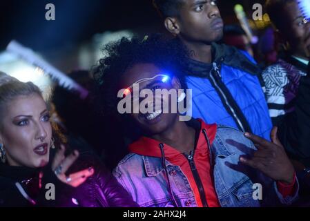 Valletta, Malta. 31 Dez, 2019. Die Menschen nehmen an der Feier ist ein neues Jahr in Valletta, Malta, zum 31.12.2019. Credit: Jonathan Borg/Xinhua/Alamy leben Nachrichten Stockfoto