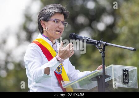 Oktober 10, 2019: Bogota Bürgermeister - wählen Claudia Lopez eine Übergabe in Bogota besucht. Credit: Daniel Garzon Herazo/ZUMA Draht/Alamy leben Nachrichten Stockfoto