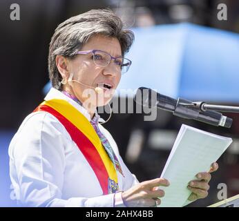 Oktober 10, 2019: Bogota Bürgermeister - wählen Claudia Lopez eine Übergabe in Bogota besucht. Credit: Daniel Garzon Herazo/ZUMA Draht/Alamy leben Nachrichten Stockfoto