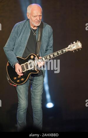 Sept. 14, 2019 - Raleigh, North Carolina; USA - Musiker Peter Frampton führt live als sein 2019 Tour macht Halt in den Küstengebieten Credit Union Musik Park in Walnut Creek in Raleigh Copyright 2019 Jason Moore befindet. (Bild: © Jason Moore/ZUMA Draht) Stockfoto