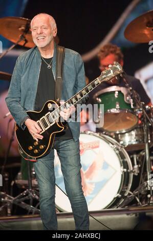 Sept. 14, 2019 - Raleigh, North Carolina; USA - Musiker Peter Frampton führt live als sein 2019 Tour macht Halt in den Küstengebieten Credit Union Musik Park in Walnut Creek in Raleigh Copyright 2019 Jason Moore befindet. (Bild: © Jason Moore/ZUMA Draht) Stockfoto