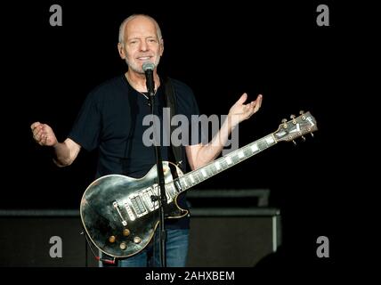 Sept. 14, 2019 - Raleigh, North Carolina; USA - Musiker Peter Frampton führt live als sein 2019 Tour macht Halt in den Küstengebieten Credit Union Musik Park in Walnut Creek in Raleigh Copyright 2019 Jason Moore befindet. (Bild: © Jason Moore/ZUMA Draht) Stockfoto